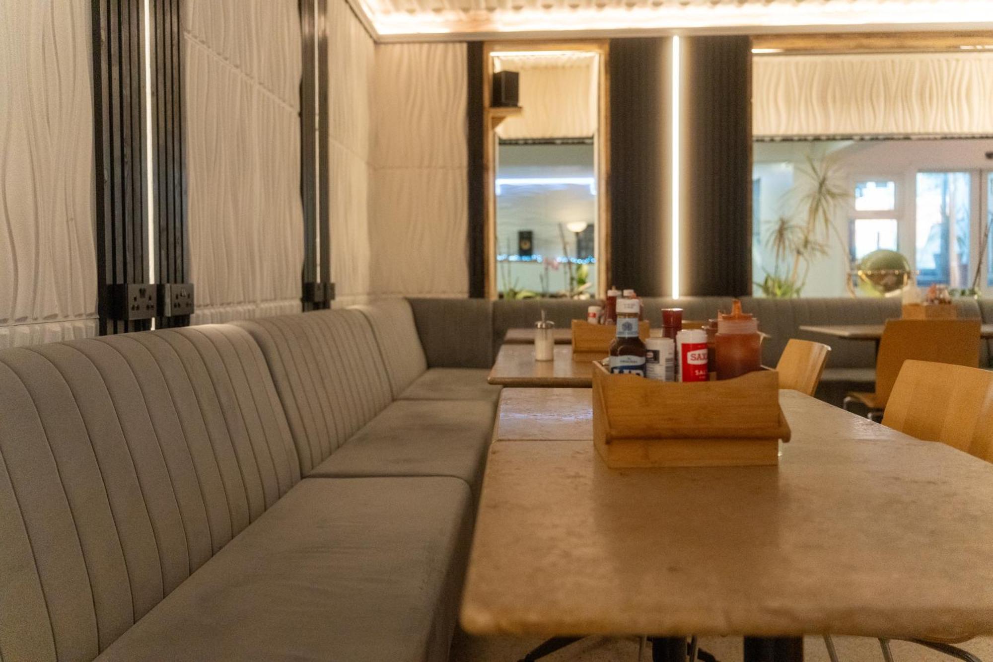 Abbey Point Hotel Wembley Ngoại thất bức ảnh