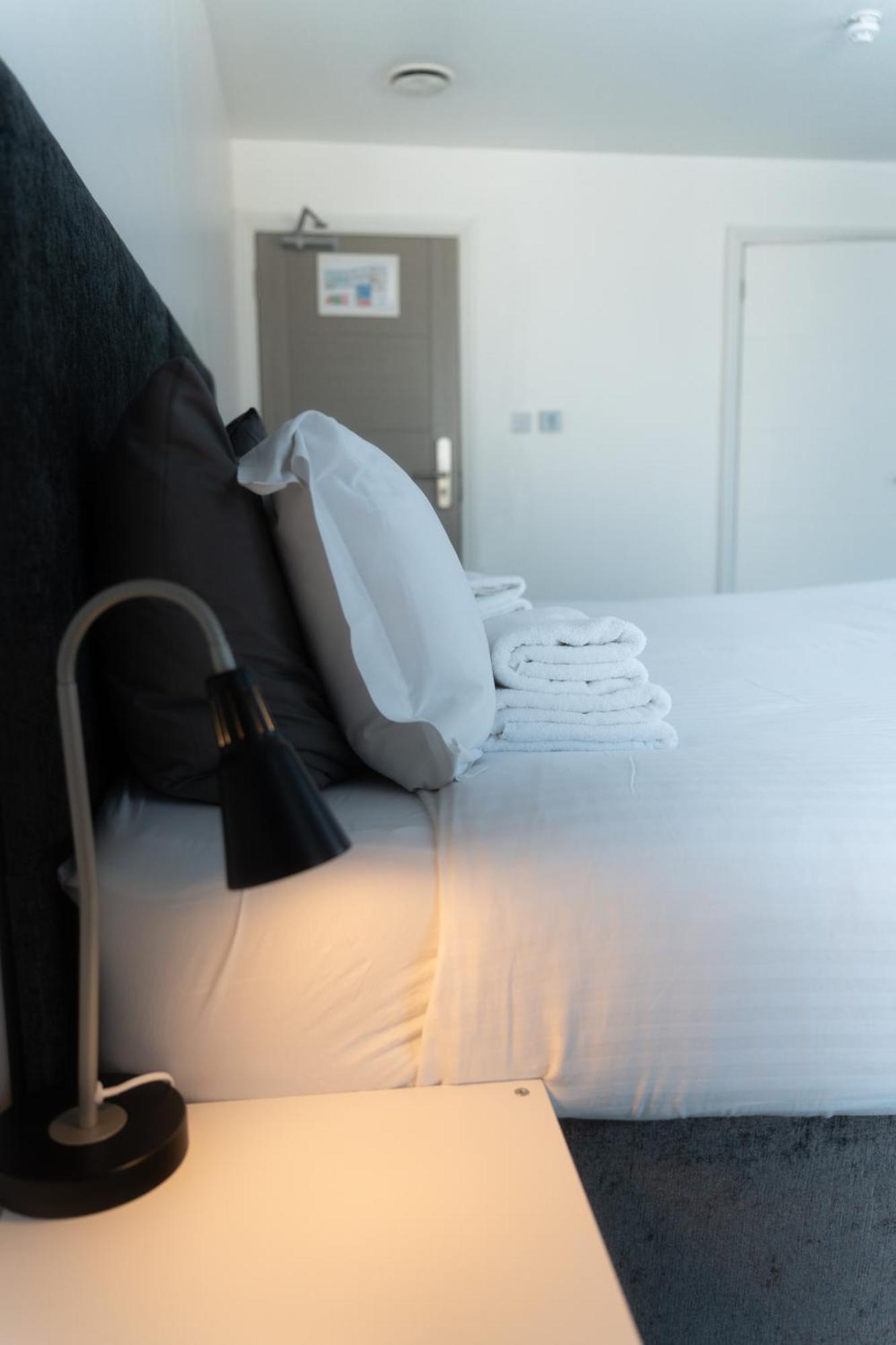 Abbey Point Hotel Wembley Ngoại thất bức ảnh