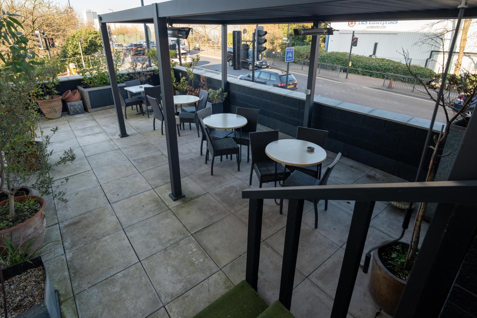 Abbey Point Hotel Wembley Ngoại thất bức ảnh